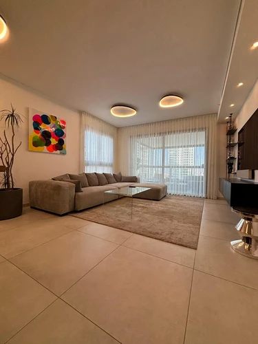 PHOTO-2025-08-23-19-07-27